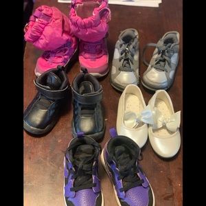 Toddler shoes in good toddler condition.